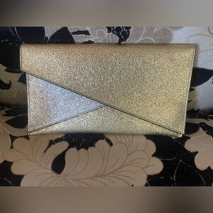 Elegant Gold Envelope Clutch